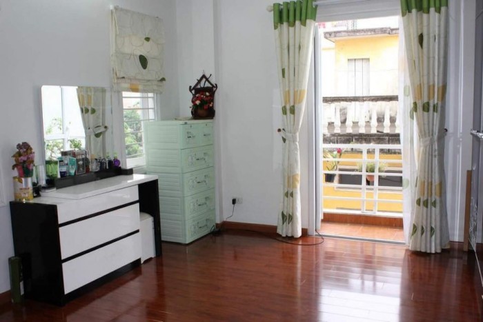 Bán nhà Nguyễn Phúc Lai, hiếm, MT 6.5m