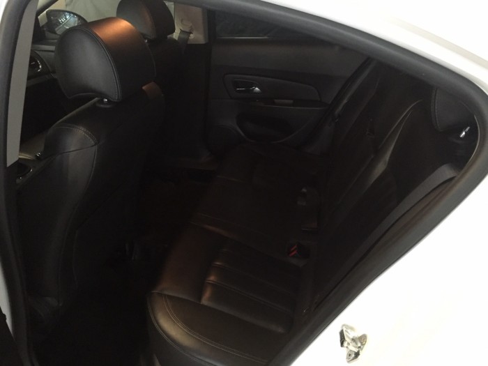 Bán Chevelot Cruze sx 2017 màu trắng