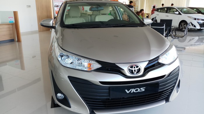 Xe Vios 2019 HOÀN TOÀN MỚI, mới 100%, khuyến mãi siêu ưu đãi, tặng bảo hiểm thân xe, có xe giao ngay