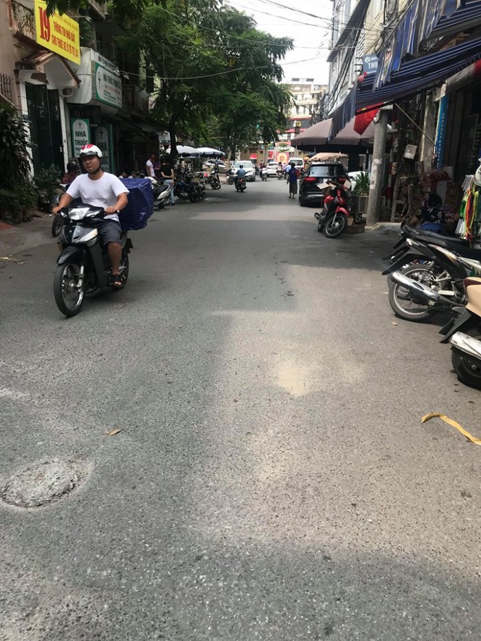 Bán nhà ngõ ô tô vào, kinh doanh được gần hồ Ba Mẫu, Xã Đàn. Diện tích 35m2 *4 tầng