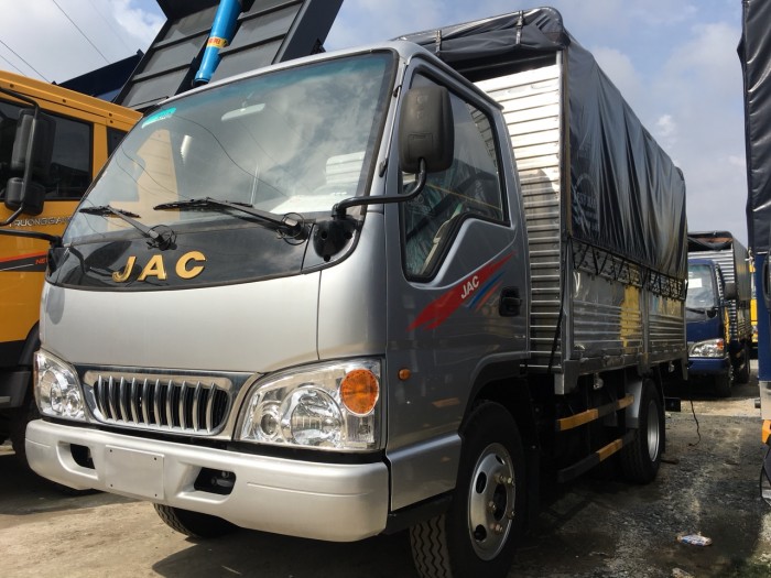Xe tải JAC 2T4/ thùng hàng dài 3 mét 7/ tính năng công nghệ nhật bản.