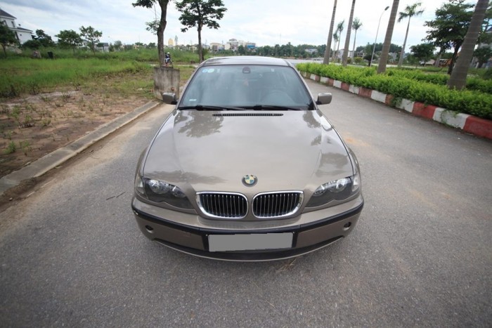 Bán xe BMW 318i đời 2005 màu nâu cafe nhập Đức