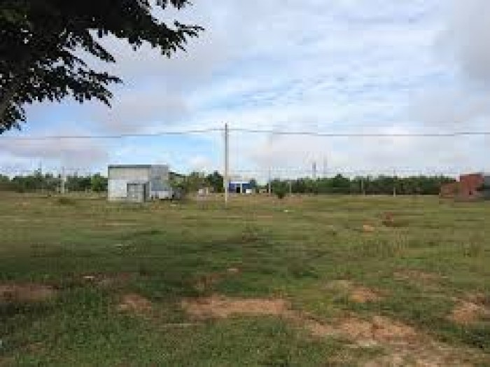 Bán rẻ lô đất 150m2 mặt tiền đường 16m trong KĐT Mỹ Phước