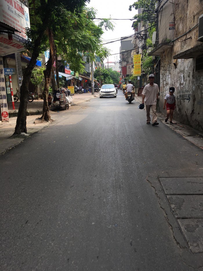 Bán nhà phố Nguyễn Đức Cảnh, mặt ngõ ô tô, KD sầm uất, 65m2