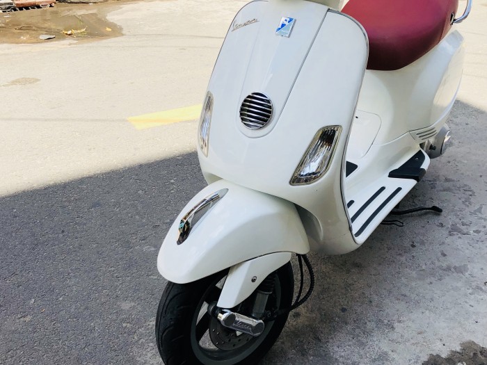Piaggio Vespa 125cc cuối 2010 Ít đi,nữ SD, còn 98%