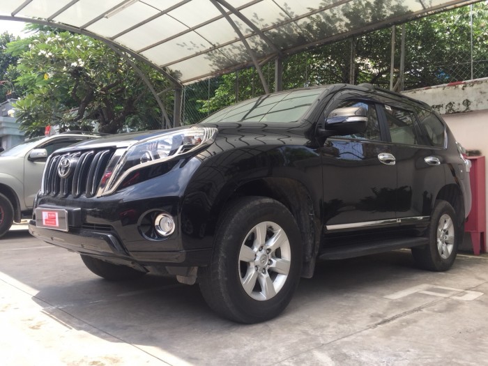 Bán xe 7 chỗ Toyota Prado màu Đen đời 2015 trả góp