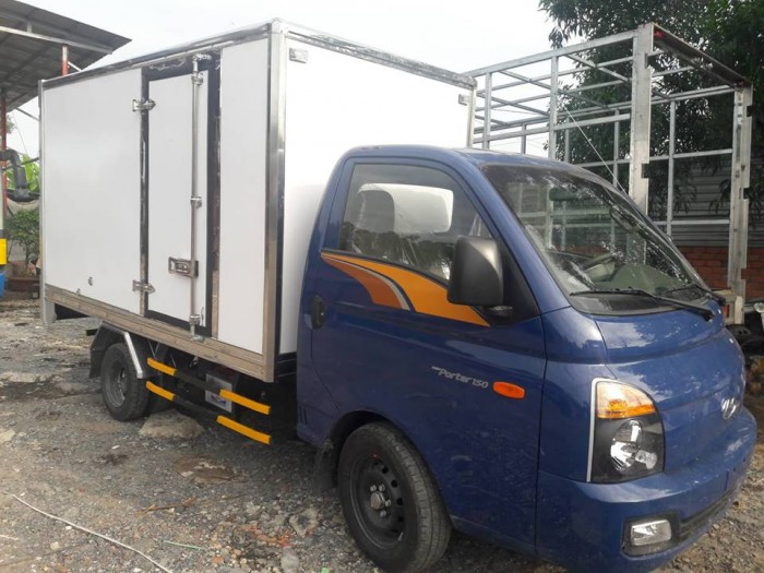 Xe Tải Hyundai H150 1.5 Tấn Thùng Kín Composite , Giao Xe Ngay Tặng Tiền Mặt Đến 20 Triệu 4