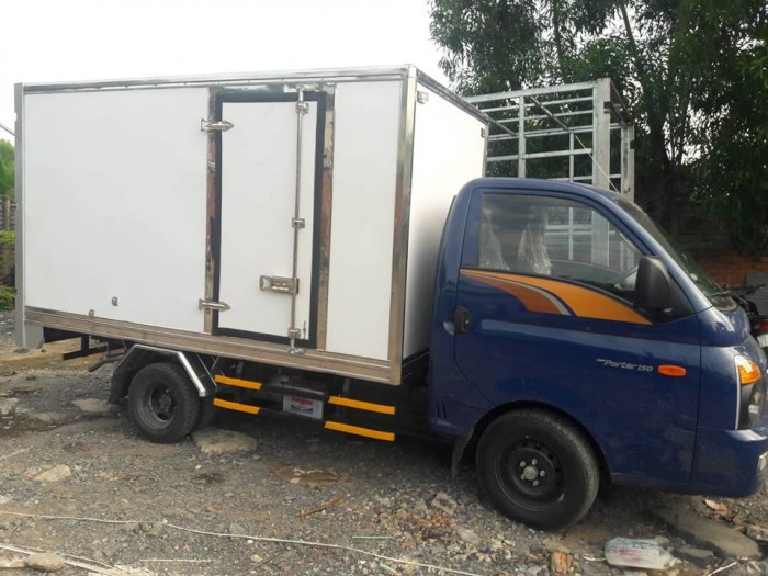 Xe Tải Hyundai H150 1.5 Tấn Thùng Kín Composite , Giao Xe Ngay Tặng Tiền Mặt Đến 20 Triệu