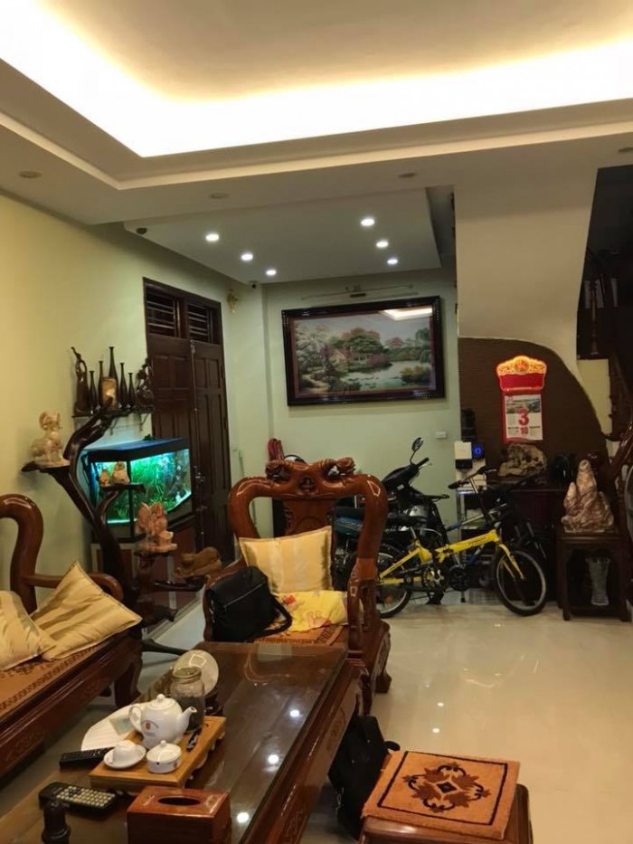 Bán nhà 5 tầng phố Huỳnh Thúc Kháng, Ngõ Ô TÔ, 51m2