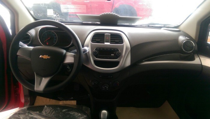 Bán xe chevrolet Spark 2018