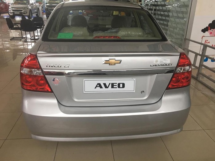 Ô tô 5 chỗ giá rẻ Chevrolet Aveo LT