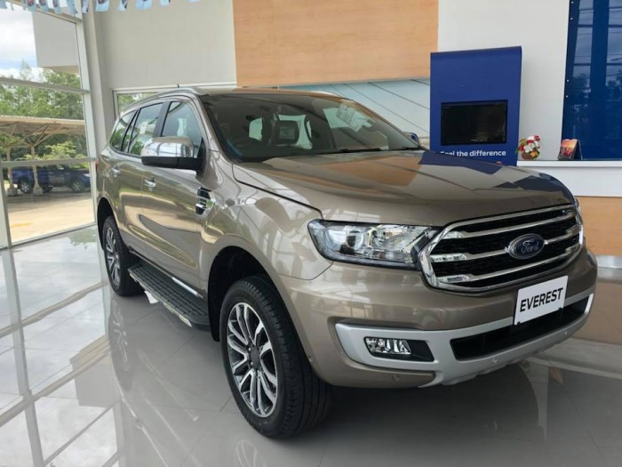 Ford Everest 2018 giao ngay