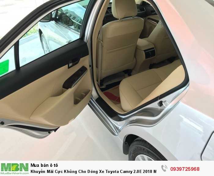 Khuyến Mãi Cực Khủng Cho Dòng Xe Toyota Camry 2.0E 2018 Mới. Mua Trả Góp 250Tr
