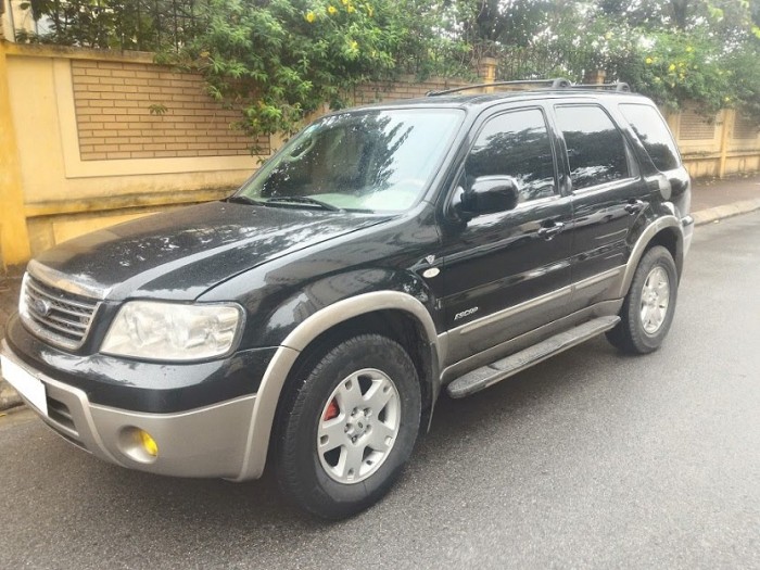 Bán chiếc xe Ford Escape 2008 màu đen.tự động 4 cấp