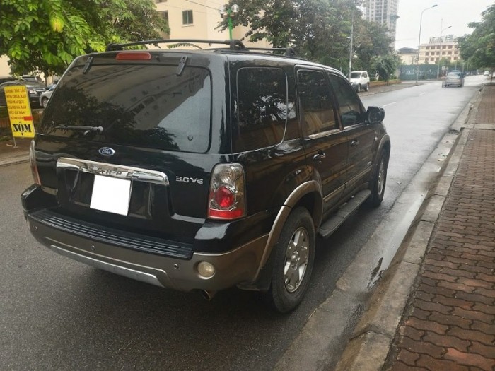 Bán chiếc xe Ford Escape 2008 màu đen.tự động 4 cấp