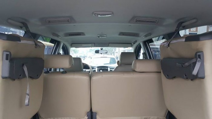 Gia đình cần bán Innova 2013, số sàn, máy xăng, màu vàng cát, nhà ít sử dụng