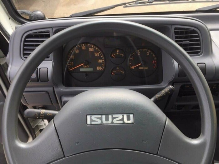 xe tải ISUZU Vĩnh Phát Tải 1.9T thùng dài 6M2