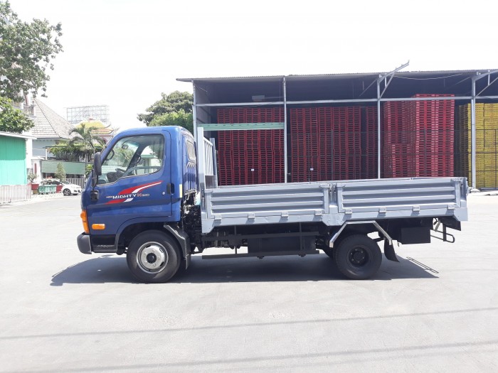 Xe tải Hyundai N250 2 tấn 4, giá sốc nóc giảm 20 triệu
