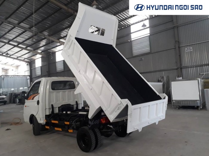 Xe tải Hyundai  H150 1 tấn 5, giá sốc nóc giảm 20 triệu