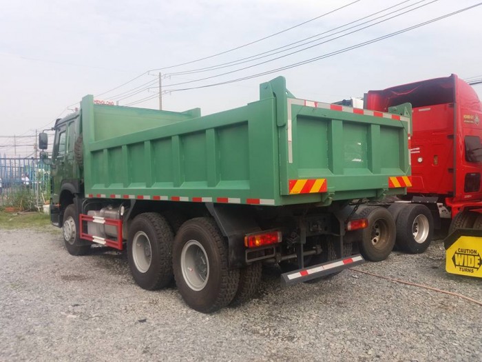Xe Ben Howo 4 chân Thùng vuông, thùng đúc 2017