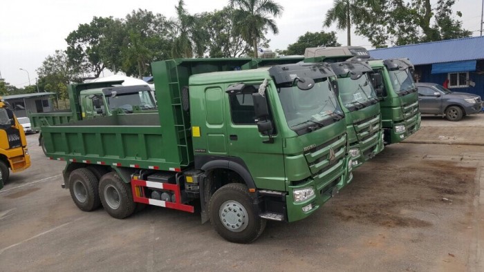 Xe Ben Howo 4 chân Thùng vuông, thùng đúc 2017