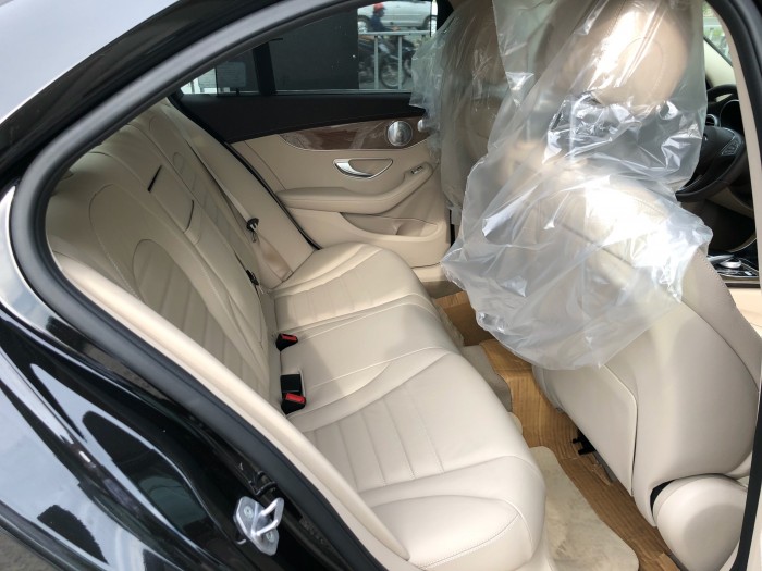 Mercedes-Benz C250 Xe Mới Giá Cũ