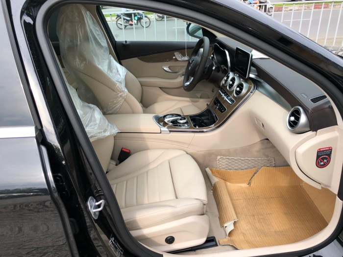 Mercedes-Benz C250 Xe Mới Giá Cũ