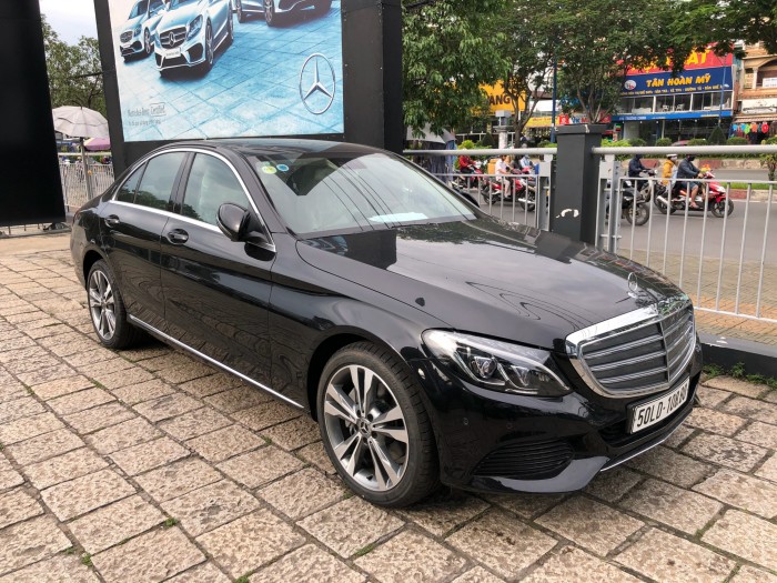 Mercedes-Benz C250 Xe Mới Giá Cũ