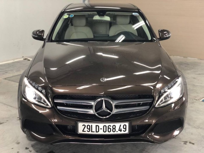 Mercedes-Benz C200 tiết kiệm hơn 100 triệu đồng cho với xe mới