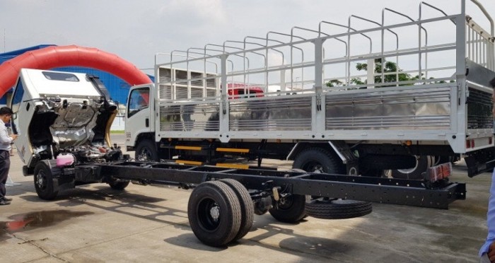 Bán xe tải isuzu 1t9 thùng dài 6m2 hỗ trợ vay 90%
