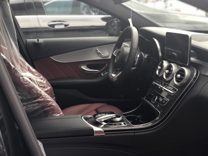 Mercedes-Benz C300 Siêu Lướt Siêu Mới. tiết kiệm hơn 200 triệu đồng Giá xe Mercedes C300 1ty890