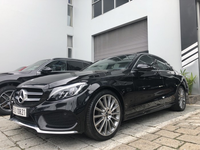 Mercedes-Benz C300 Siêu Lướt Siêu Mới. tiết kiệm hơn 200 triệu đồng Giá xe Mercedes C300 1ty890