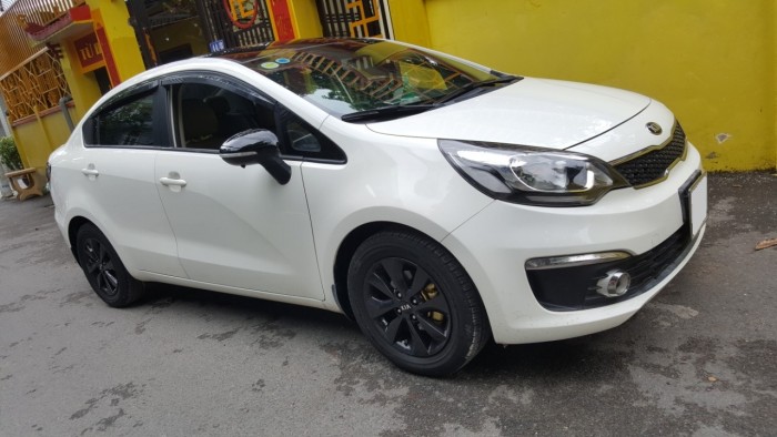 Cần bán xe Kia Rio 2016 số tự động màu trắng, nhập Korea nguyên chiếc
