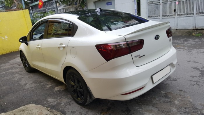Cần bán xe Kia Rio 2016 số tự động màu trắng, nhập Korea nguyên chiếc