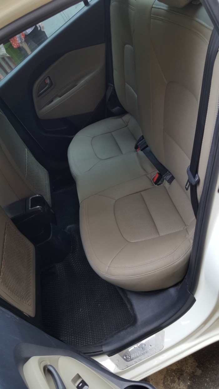 Cần bán xe Kia Rio 2016 số tự động màu trắng, nhập Korea nguyên chiếc