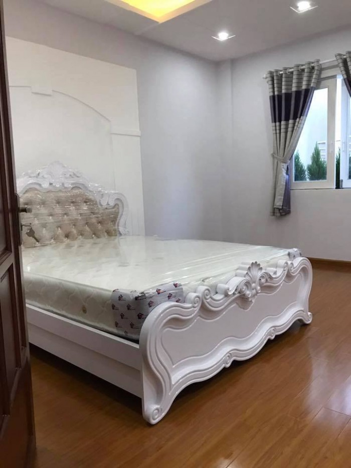 Bán nhà đầu tư chứng khoán Võ Văn Tần Q.3, dt sàn 50m2, giá 3.6 tỷ