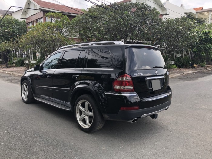 Mercedes GL550 sx 2010 đen huyền thoại nhé. Xe chính chủ