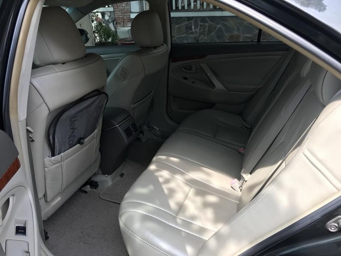 Cần bán xe Toyota Camry 2008, số tự động, màu đen víp