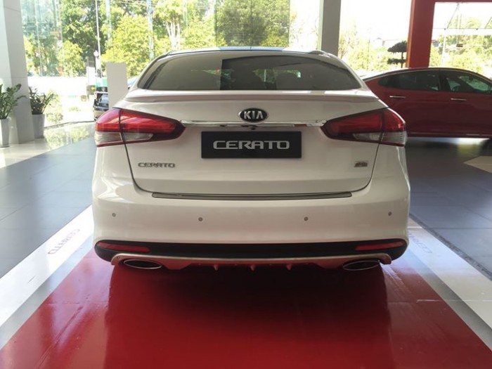 Chỉ từ 7tr/1 tháng có ngay Kia Cerato 2018 với nhiều ưu đãi tháng 9 . LH: 0986.530.504