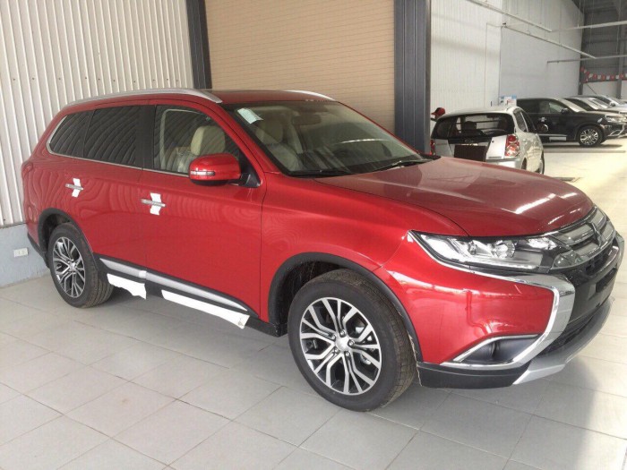 Mitsubishi Outlander 2018 hỗ trợ trả góp 80%