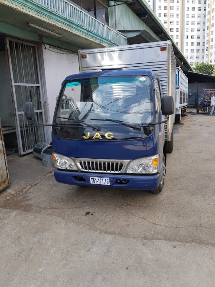 Chuyên bán xe tải Jac 2t4 giá siêu rẻ, hỗ trợ trả trước 50tr nhận xe