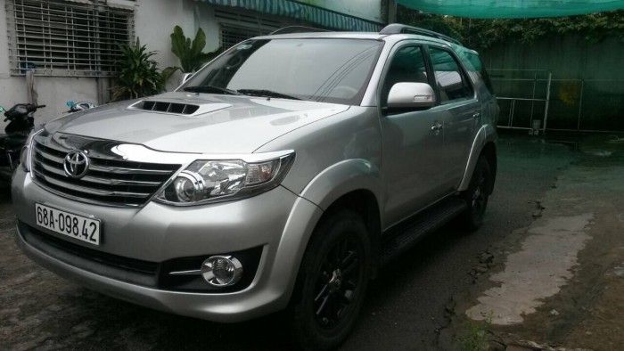 Bán Toyata Fortuner sx 2015 ghi bạc máy dầu