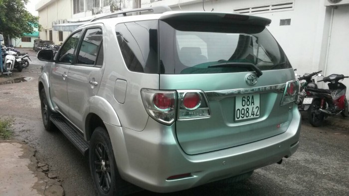 Bán Toyata Fortuner sx 2015 ghi bạc máy dầu