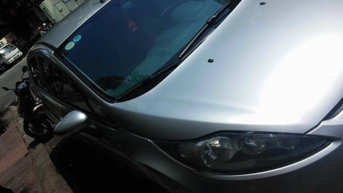 Cần bán xe Ford Fiesta 2012 số sàn màu xám bạc
