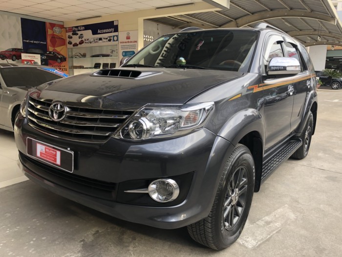 Bán lại xe Fortuner máy Dầu đời 2016