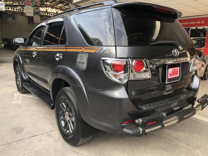 Bán lại xe Fortuner máy Dầu đời 2016