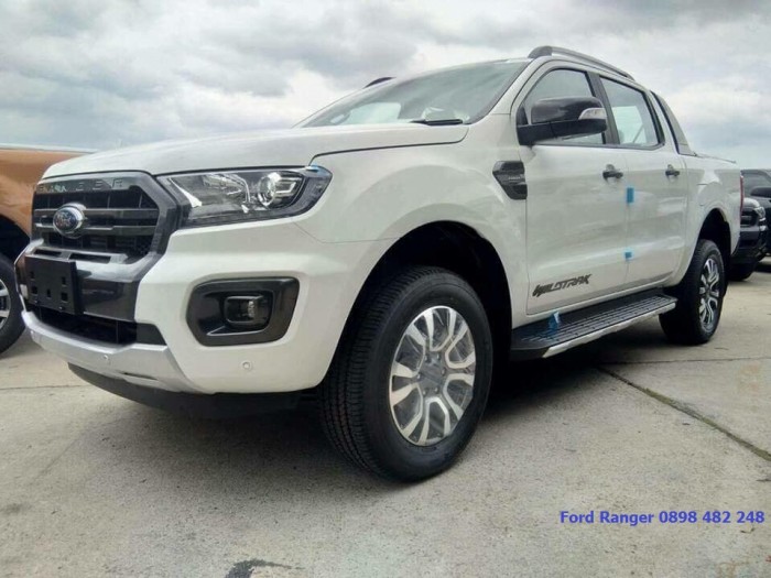 Giá xe bán tải Ford Ranger WIldtrak 2018 Bi-Turbo giao nhanh