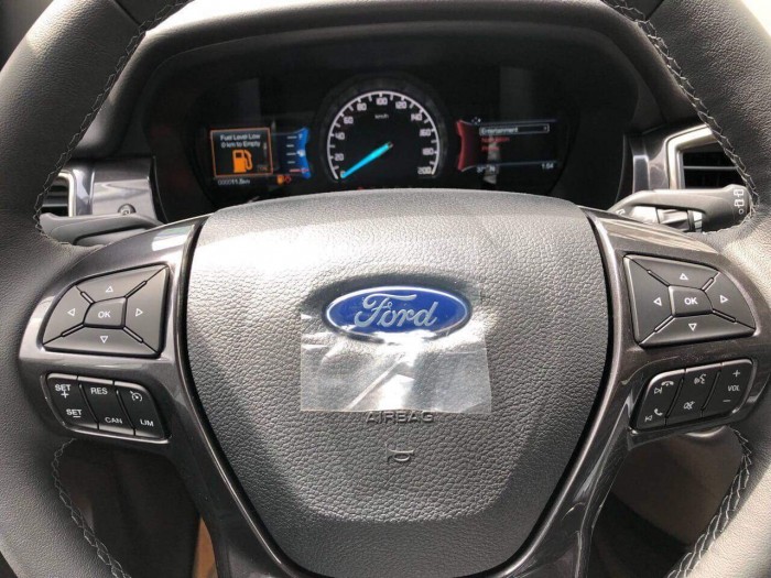 Giá xe bán tải Ford Ranger WIldtrak 2018 Bi-Turbo giao nhanh