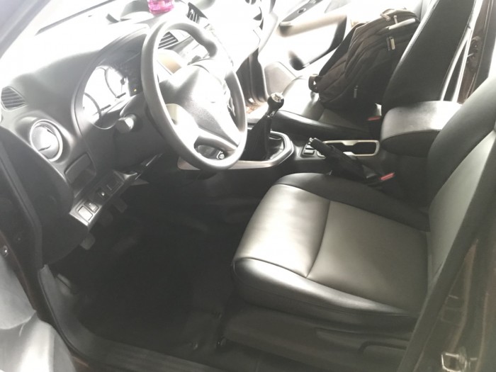 Bán tải Nissan NAVARA SL máy dầu số sàn 2 cầu điện nhập Thái Lan 2016 biển Sài Gòn màu cà phê nâu