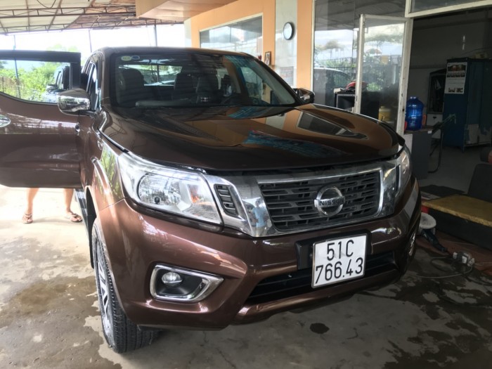 Bán tải Nissan NAVARA SL máy dầu số sàn 2 cầu điện nhập Thái Lan 2016 biển Sài Gòn màu cà phê nâu
